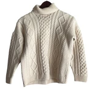 Carraig Donn White Cable Knit Wool Sweater Sz M